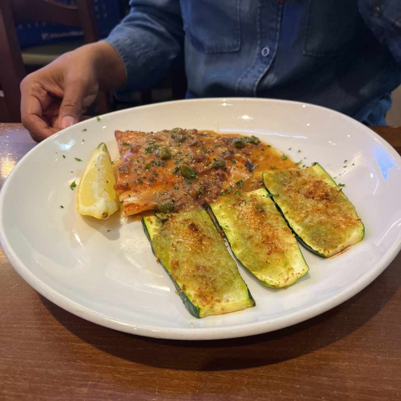 Classic Entreés - Salmon Piccata