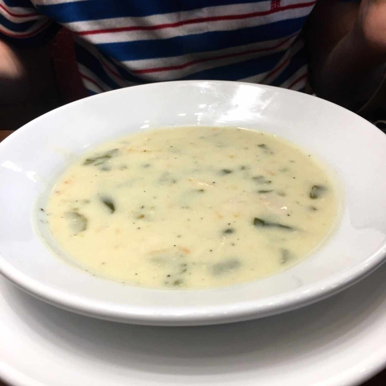 sopa de pollo y ñoquis