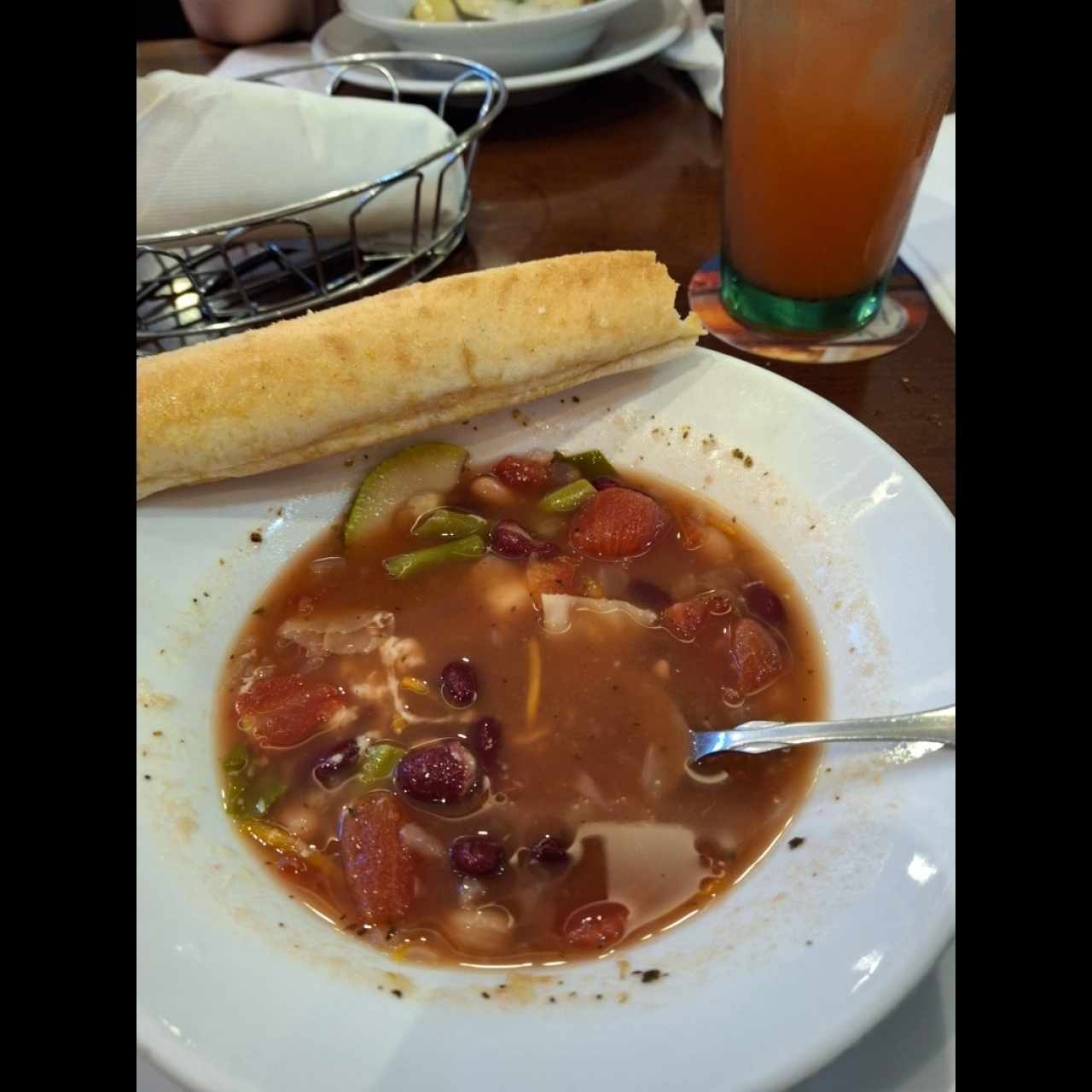 Soup & Salad - Minestrone (V)
