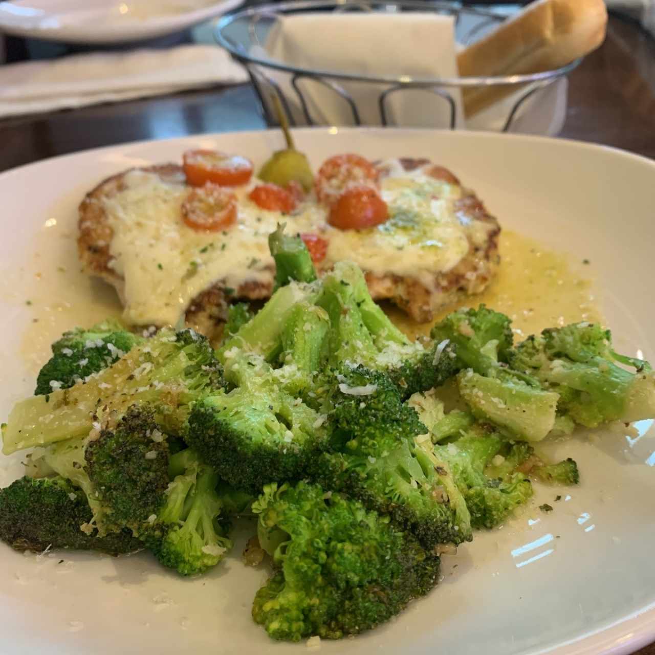 Classic Entreés - Grilled Chicken Margherita