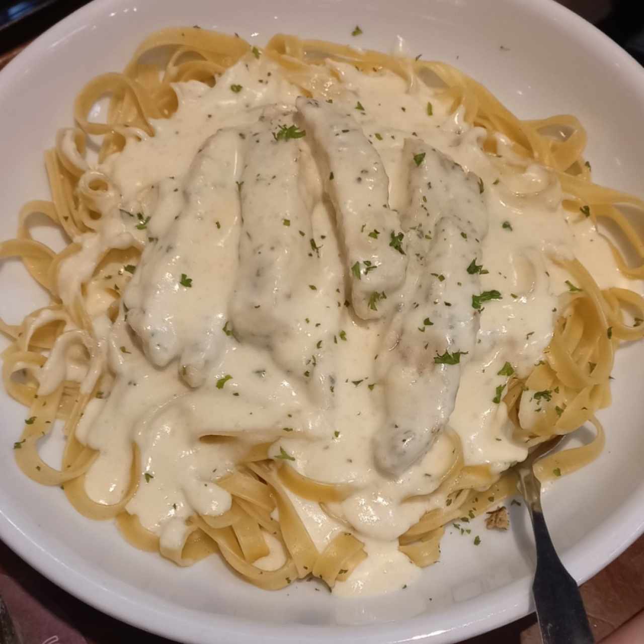 Amazing Alfredos - Chicken Alfredo