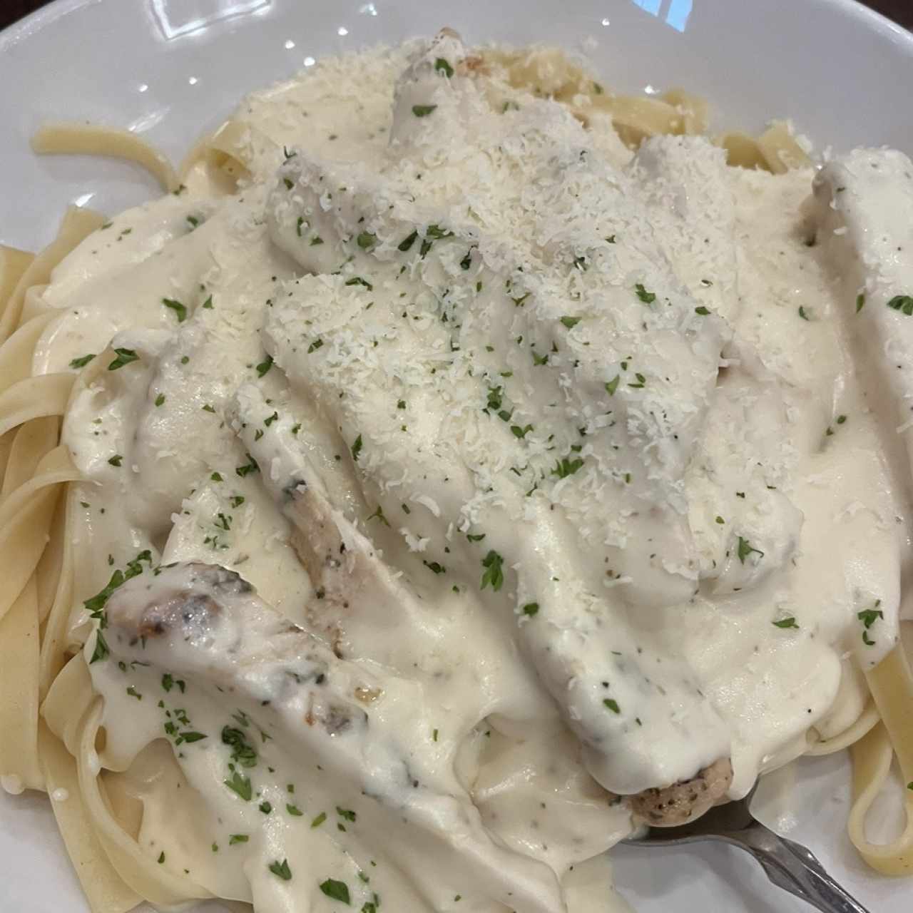 Amazing Alfredos - Chicken Alfredo