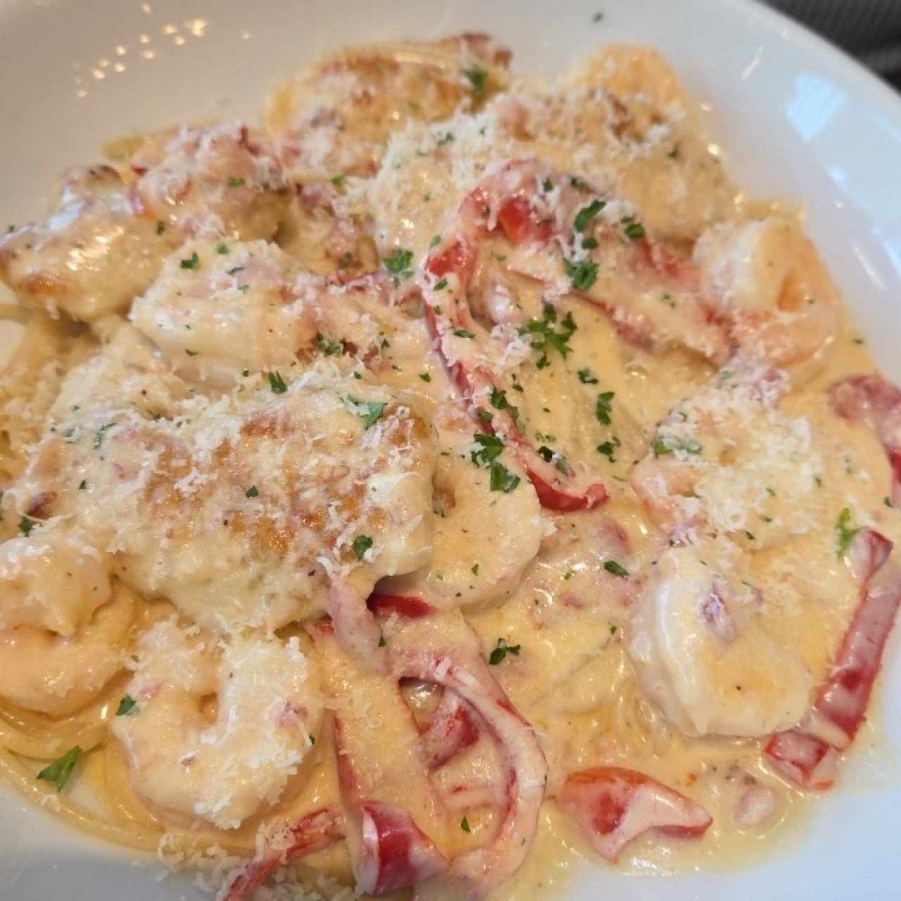 Classic Entreés - Chicken & Shrimp Carbonara