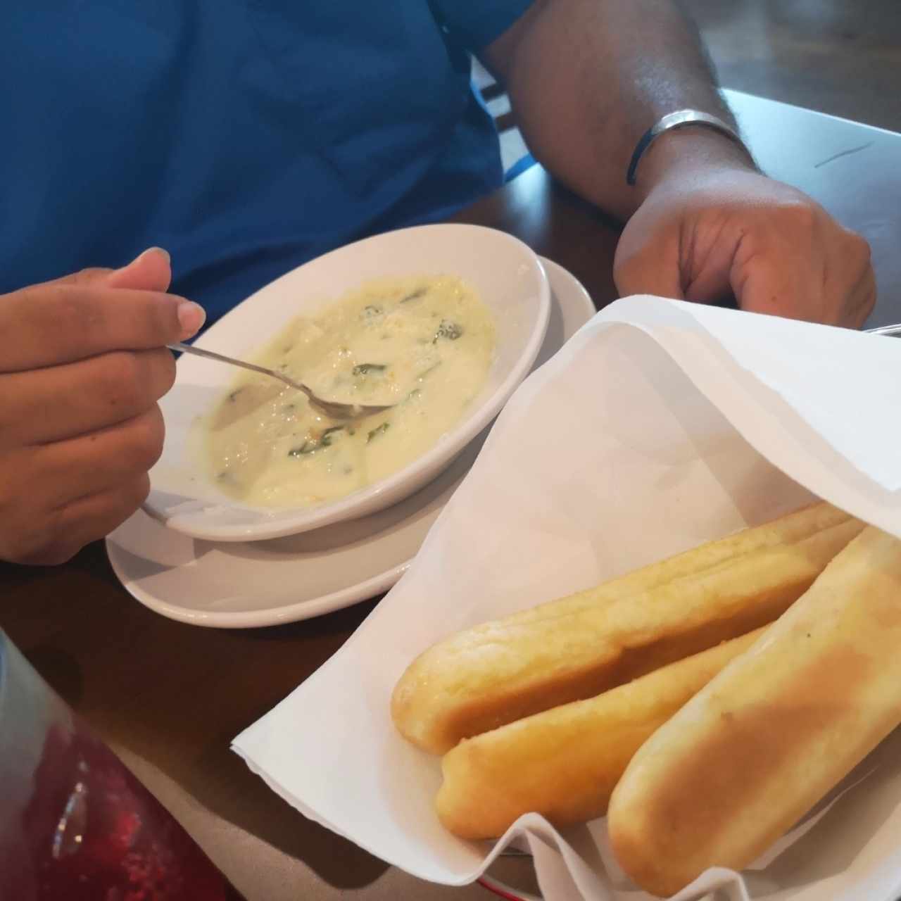 sopa gnocci y pan de la casa