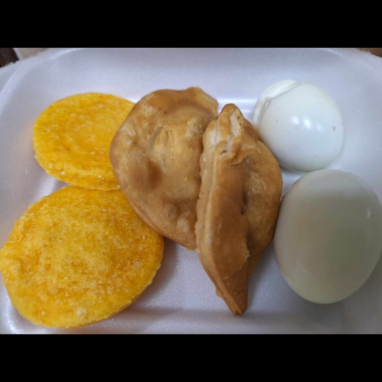 tortillas, empanadas, huevo sancochado