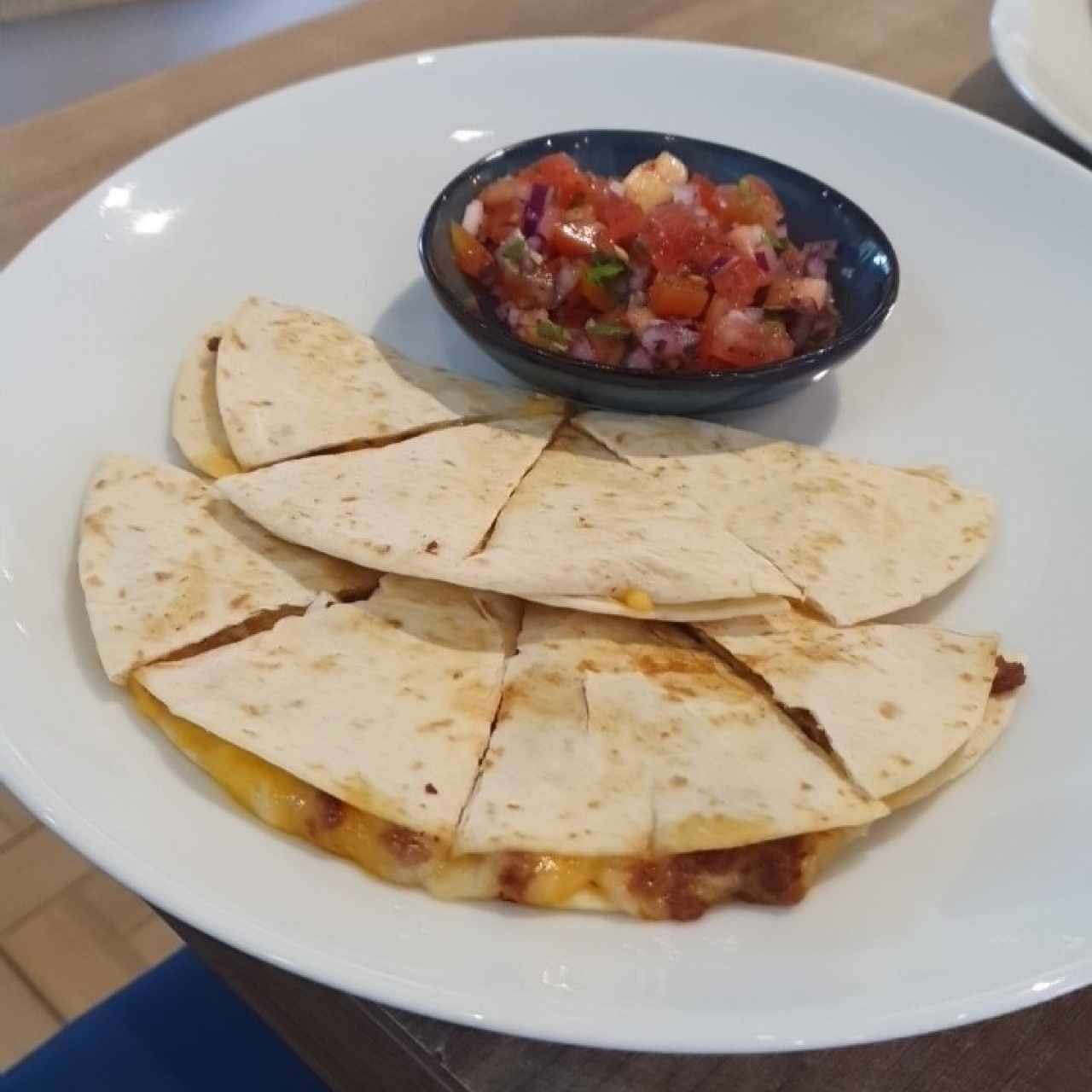 Share - Quesadillas de Chorizo