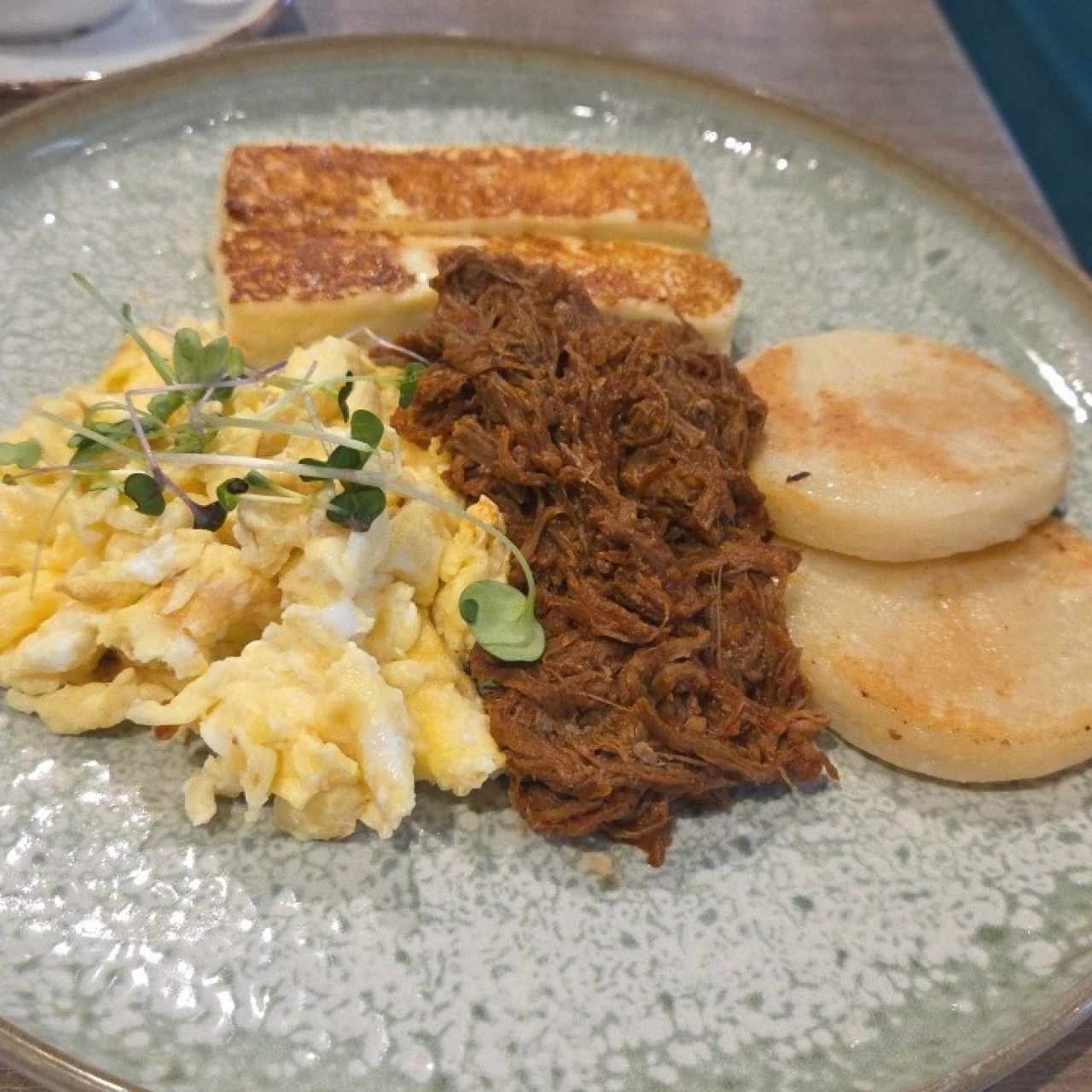 Ropa Vieja en Salsa criolla