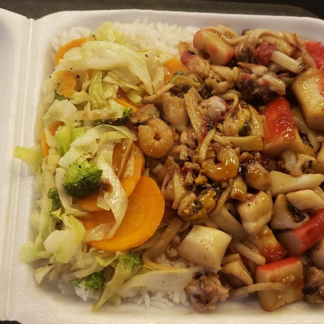 Mixto de Mariscos con Arroz Blanco