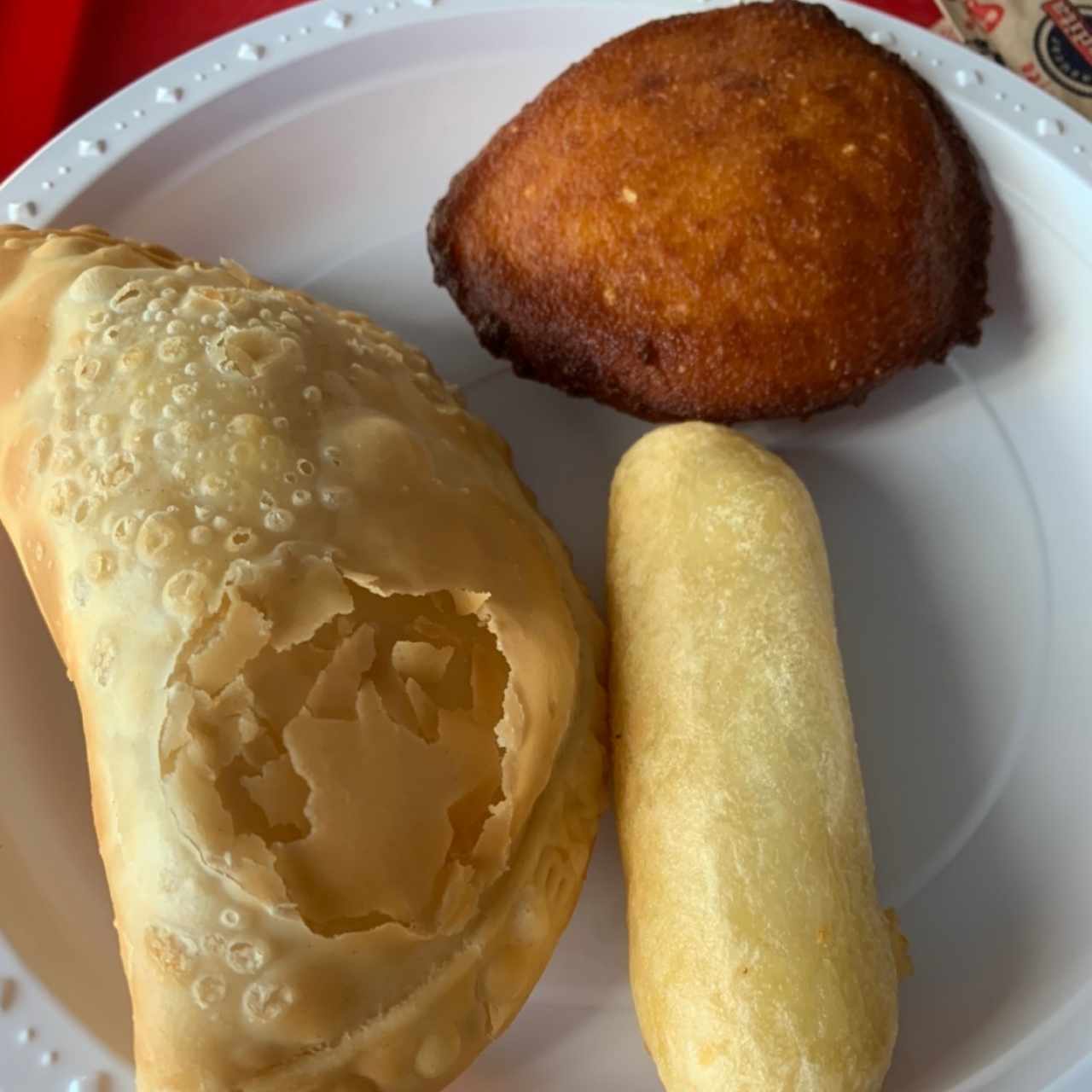 Torrejas de Maíz, Empanada de Carne y Carimañola
