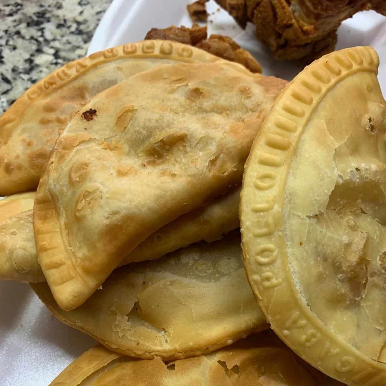 Frituras - Empanadas de harina