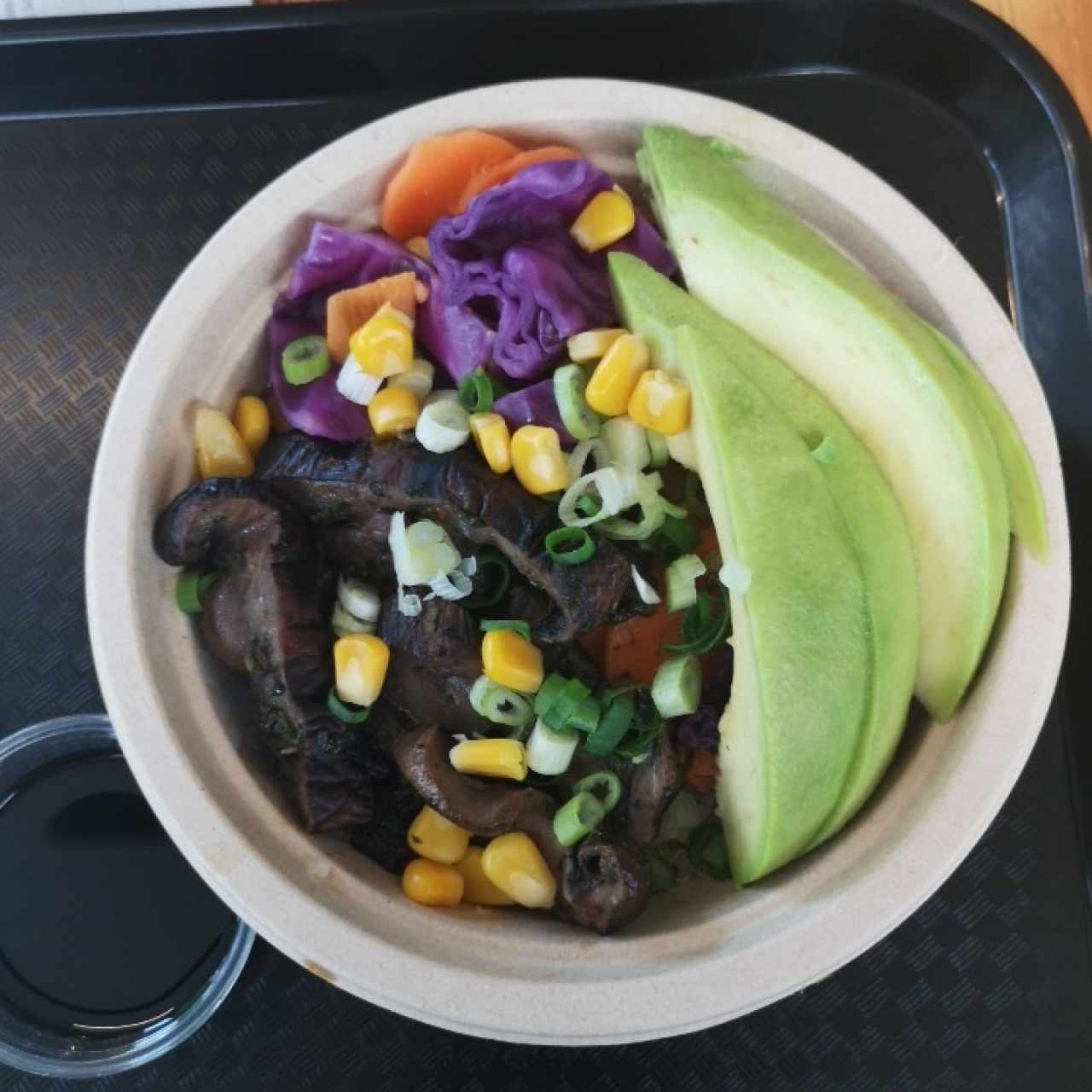 Bol Quinoa y hongos portobello 