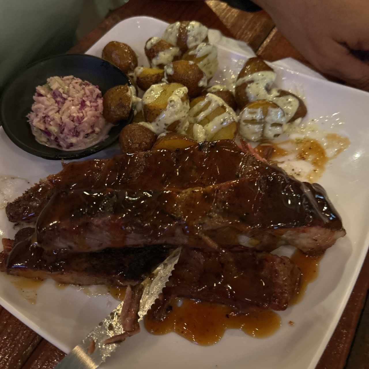 PORKY BUSINESS - Costillas con acompañamiento
