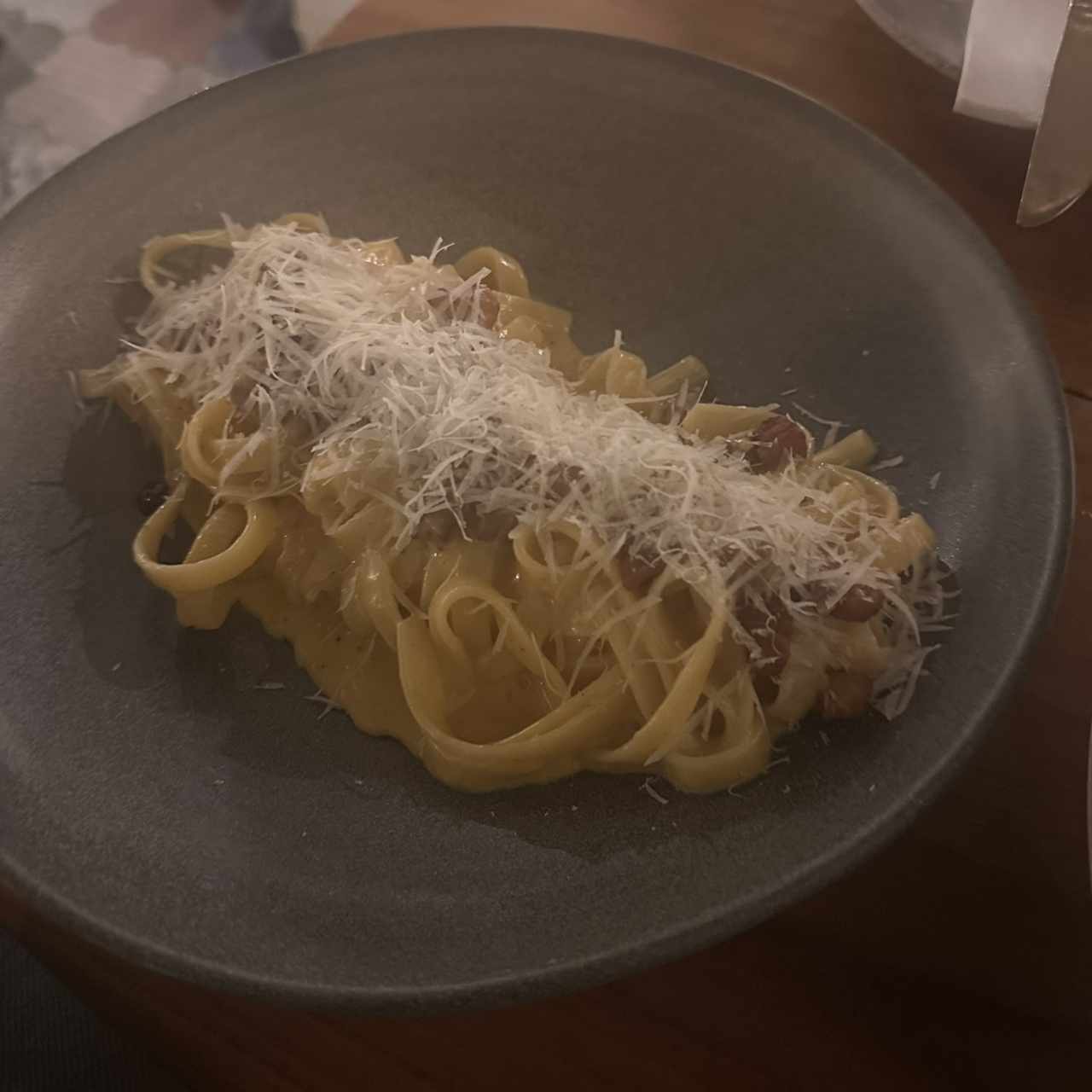 Primi Piatti - Carbonara Madre