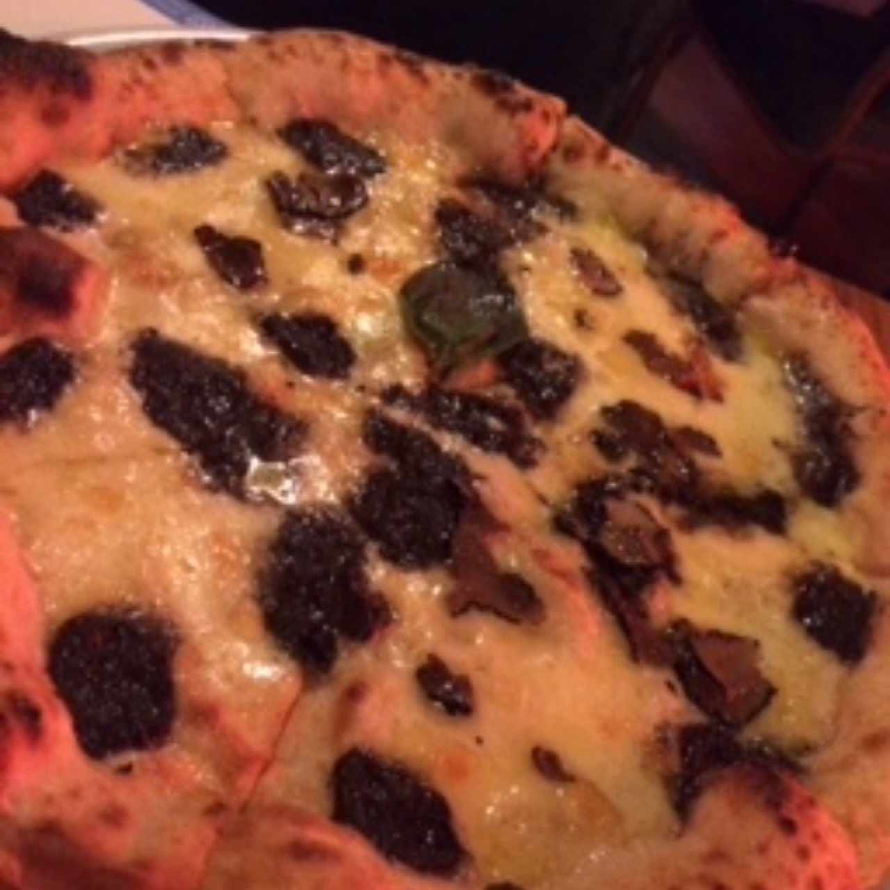 Pizzas clásicas - Al tartufo