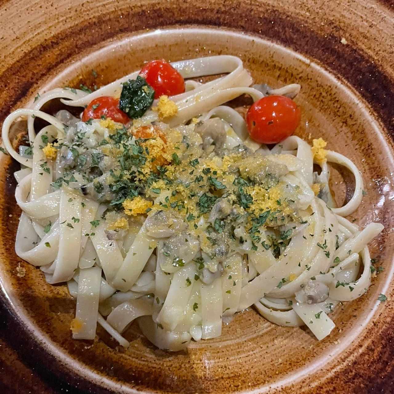 Fetuccine Vongole e Botarga