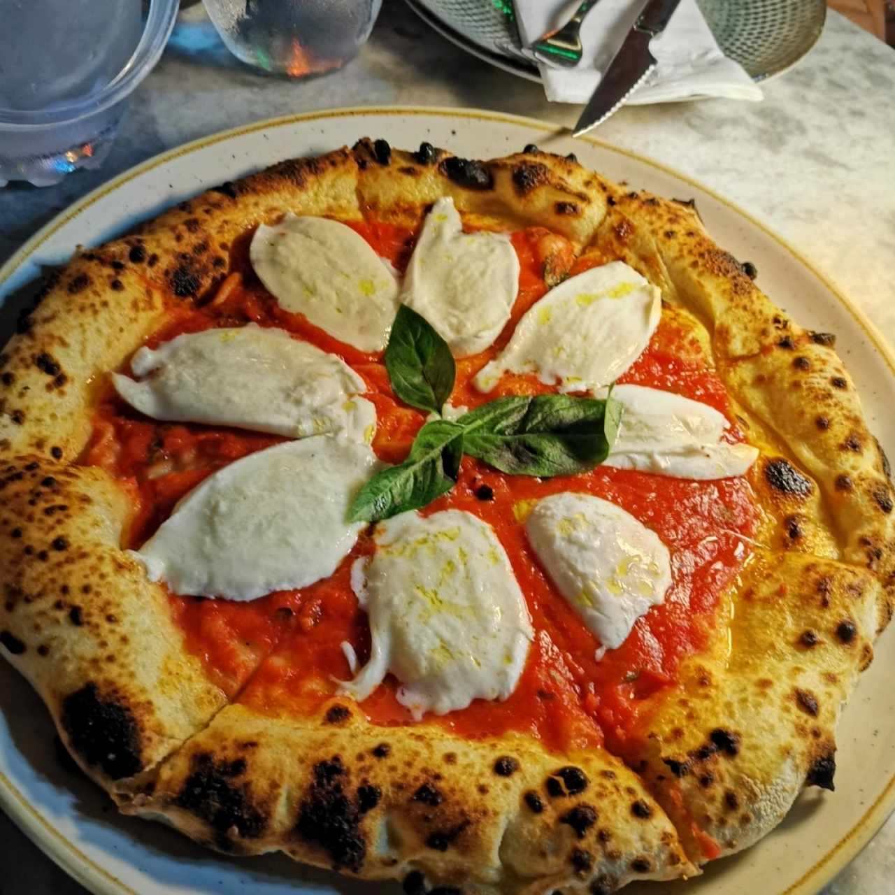 Pizza margherita di buffala