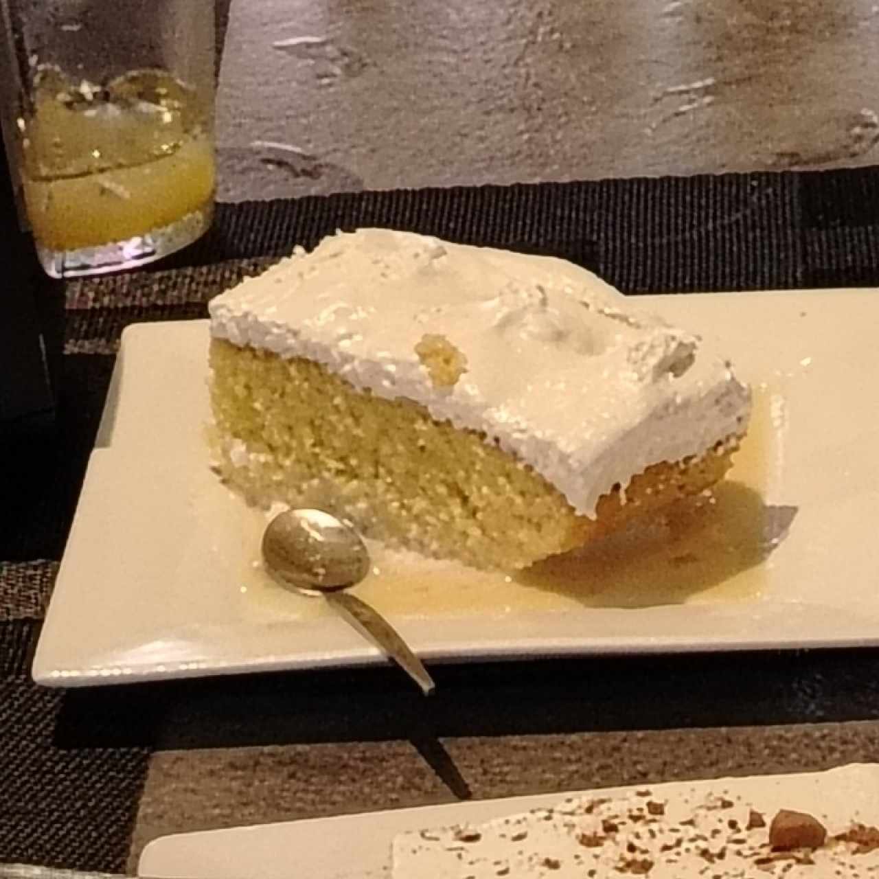 Delicia de Tres Leches