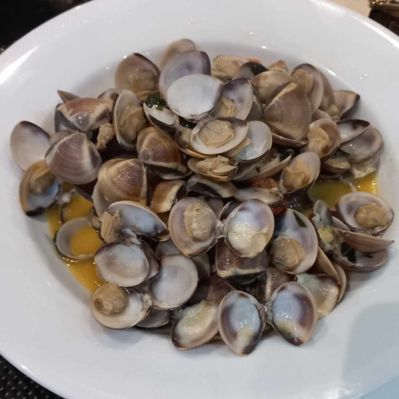 Antipastos - Almejas al Ajillo