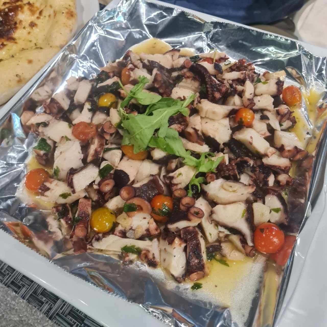 Pulpo al Cartucho con pan Pita
