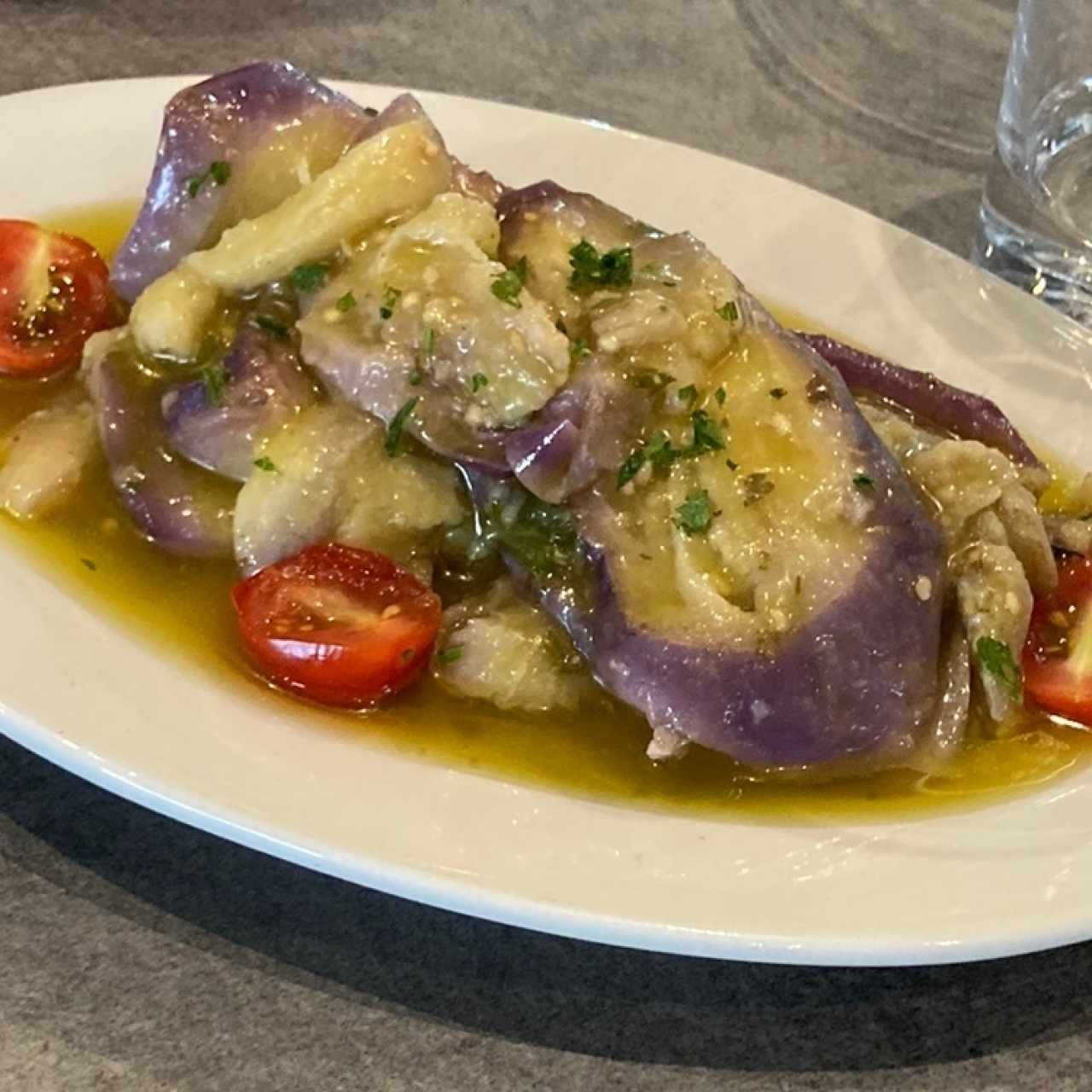 Berenjena a la Vinagreta con Pan Pita