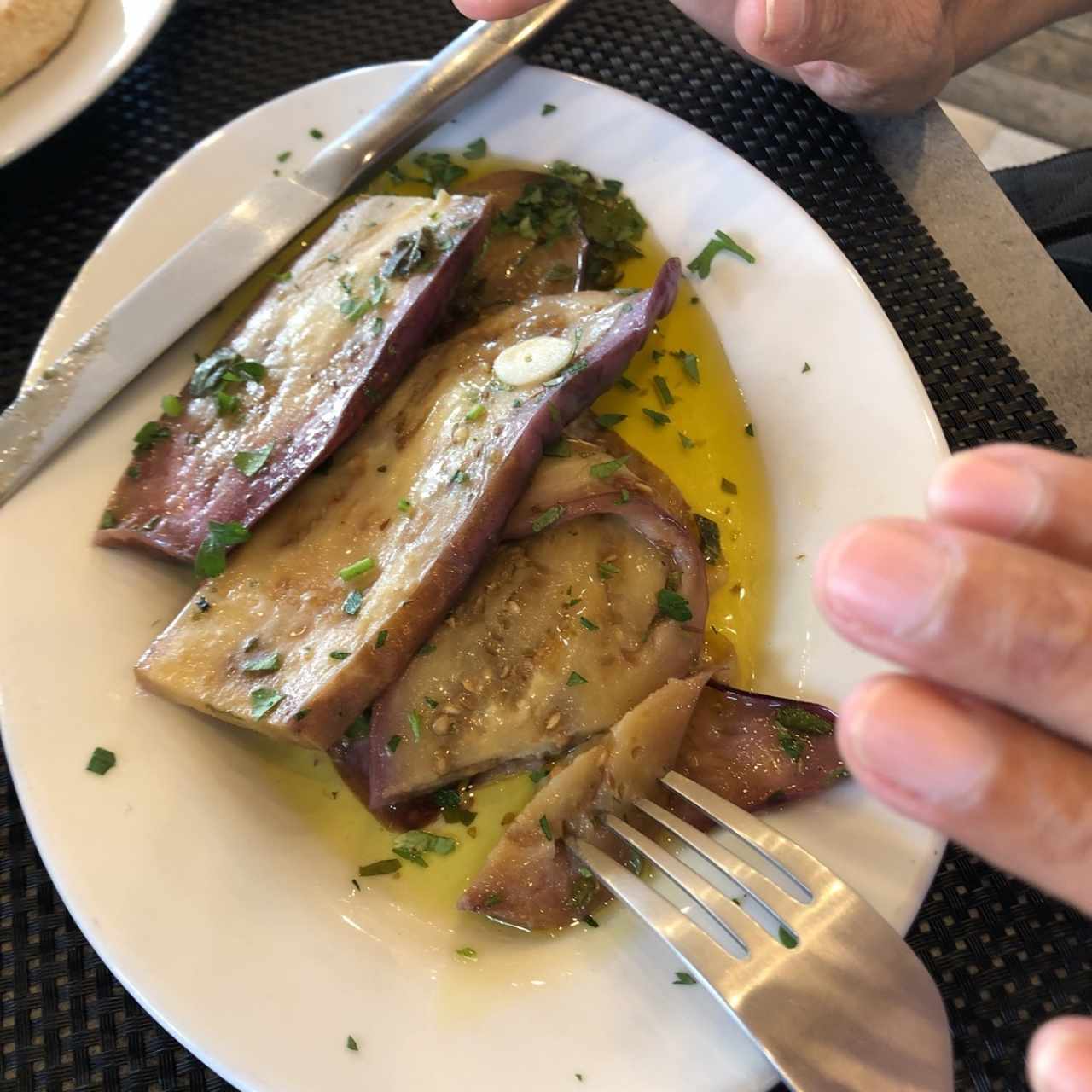 Berenjena a la Vinagreta con Pan Pita