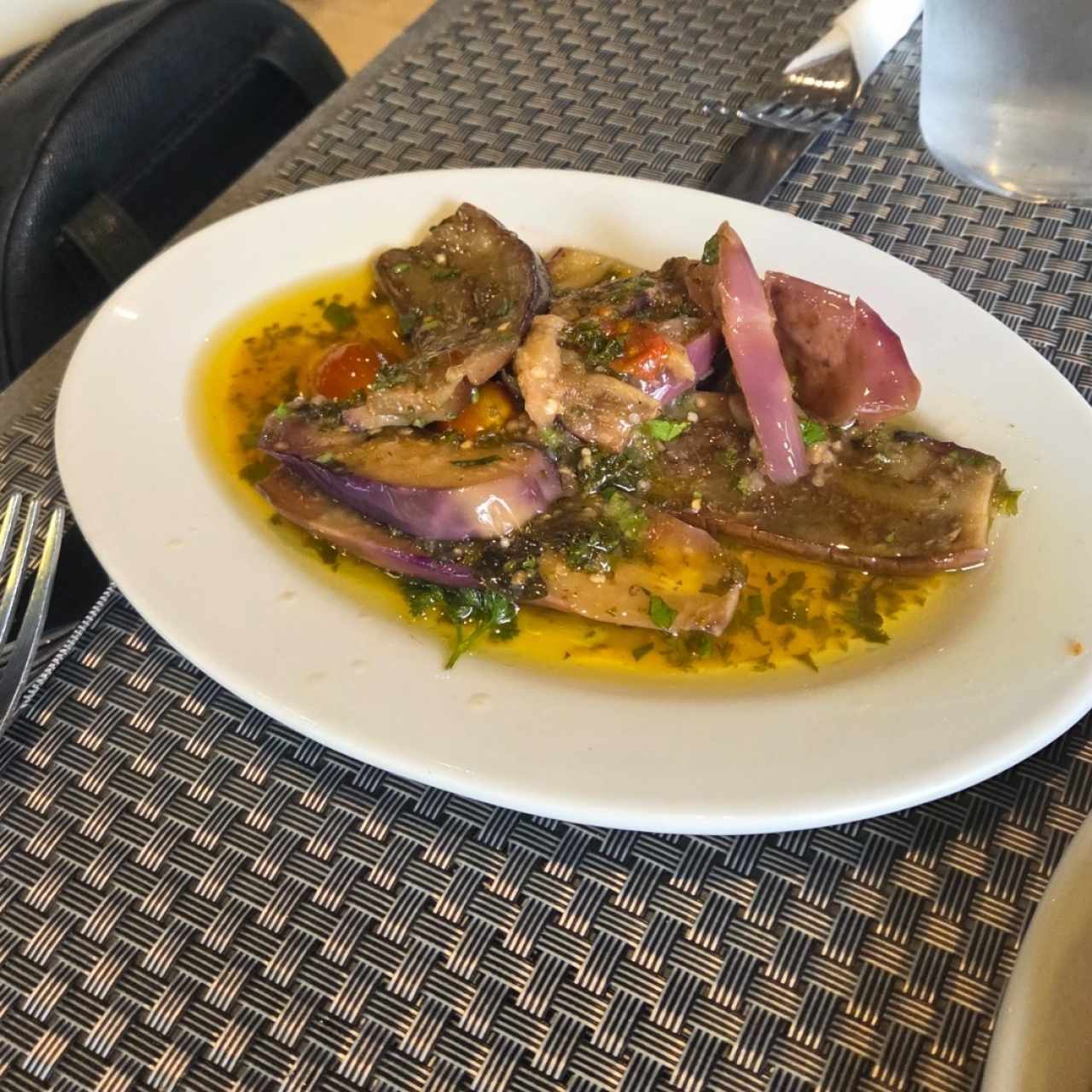 Berenjena a la Vinagreta con Pan Pita