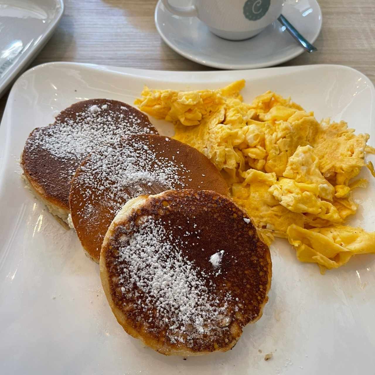 Panquecas y huevos 