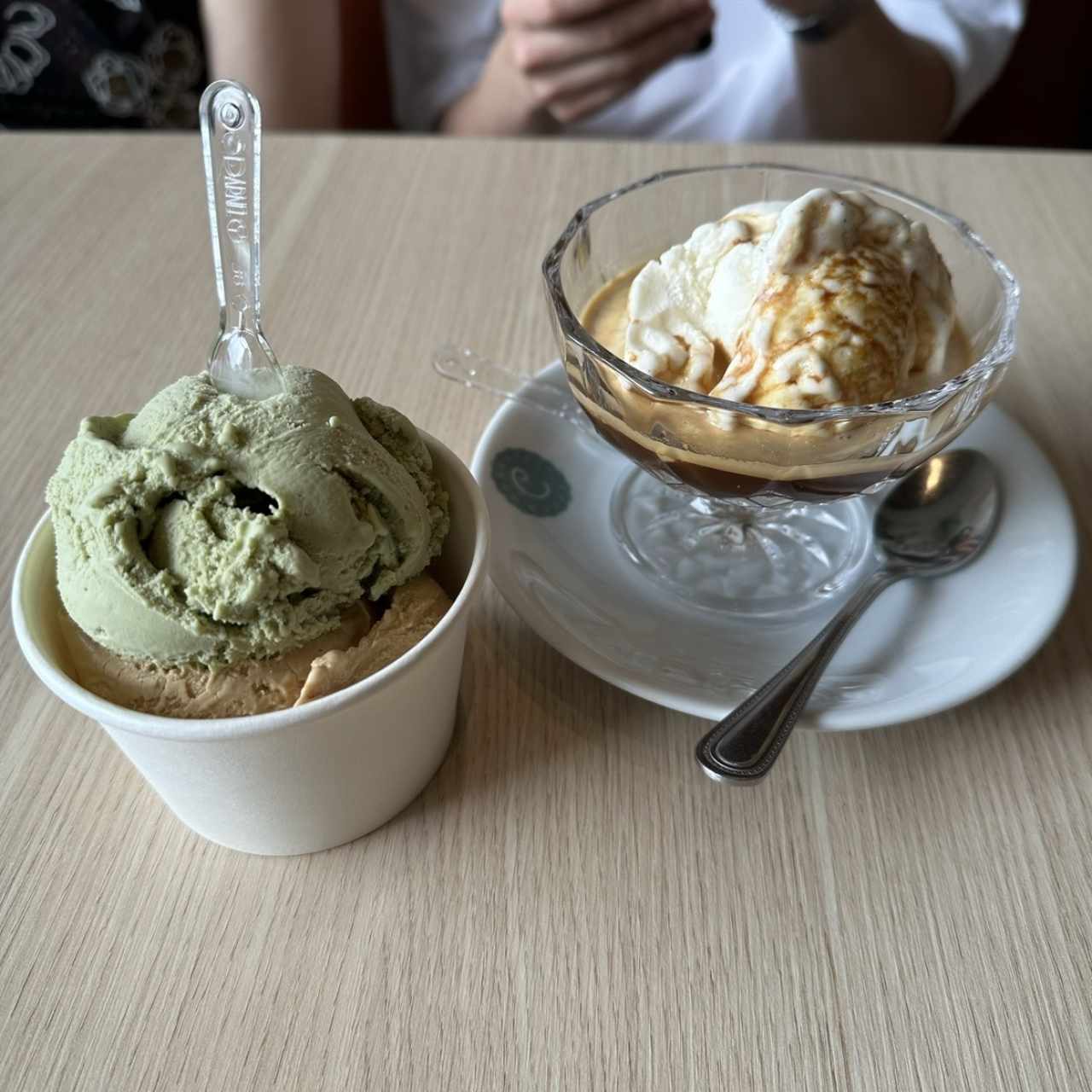 Helado de pistachio y café - Affogato con helado de vainilla