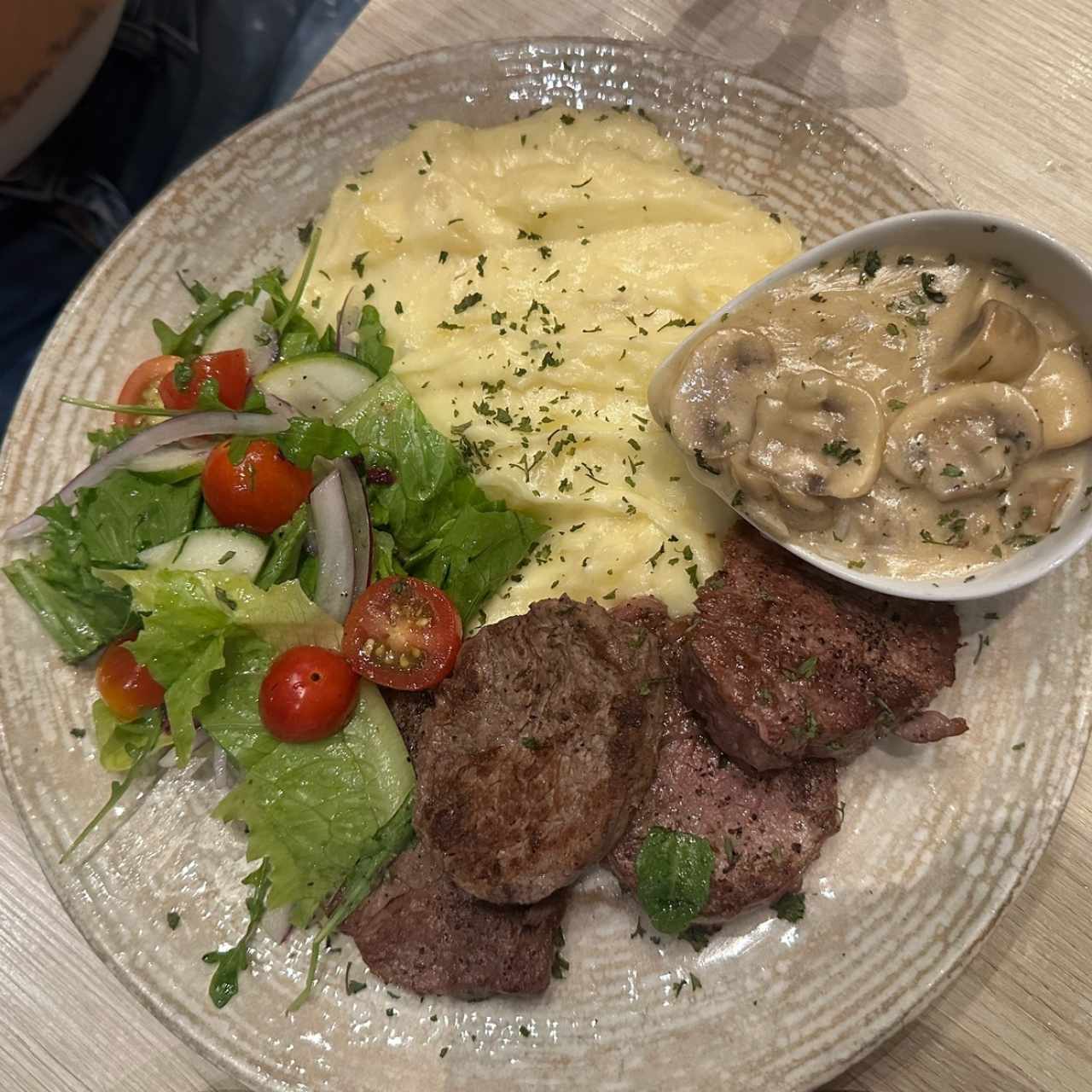Medallón de Lomito en salsa