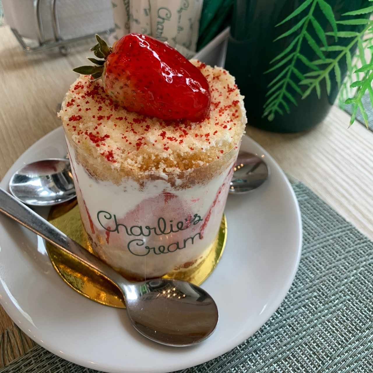 crema con fresa