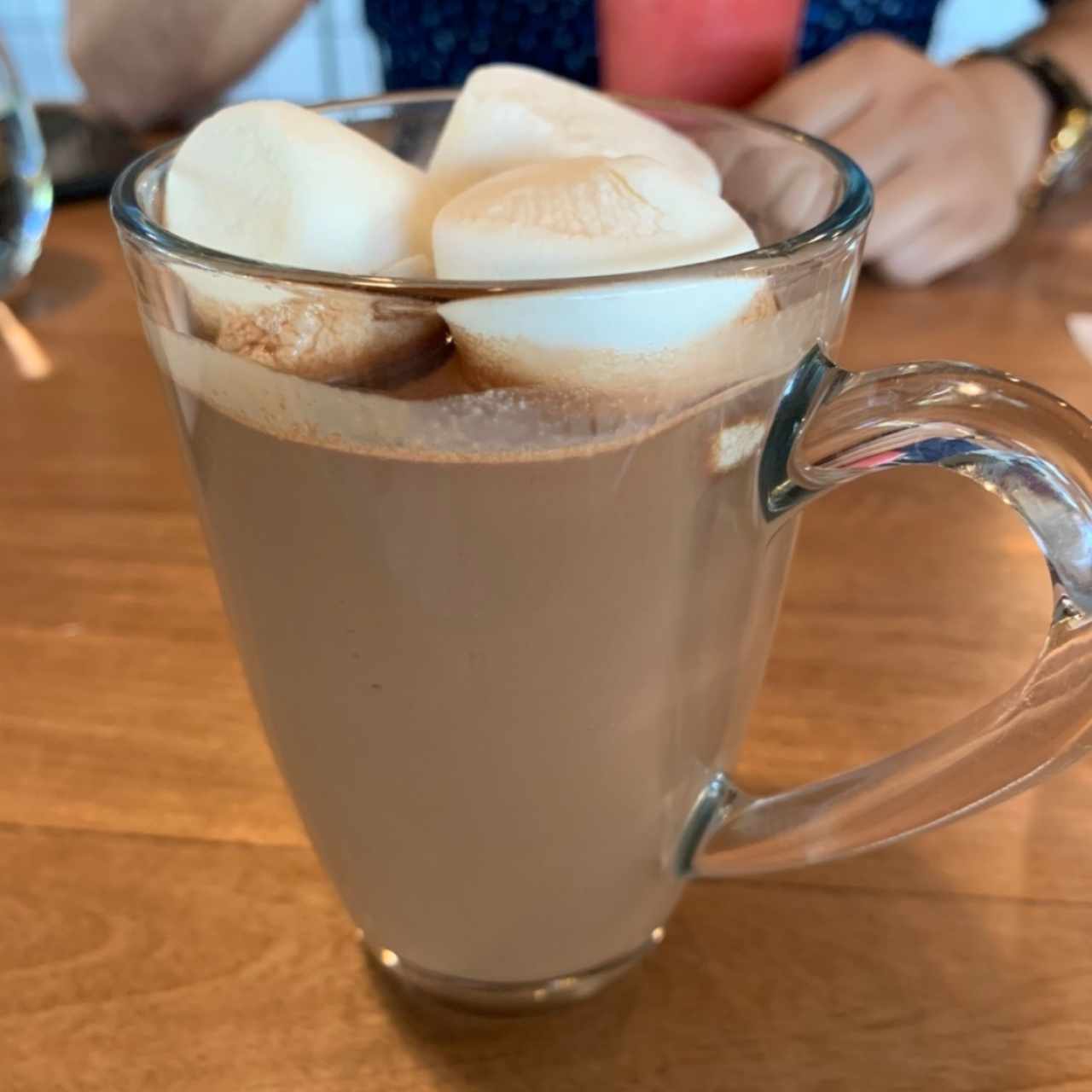 Chocolate Caliente con Malvas