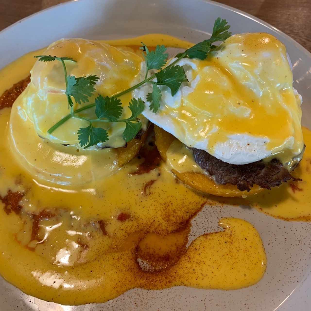 Eggs Benedict con Filete