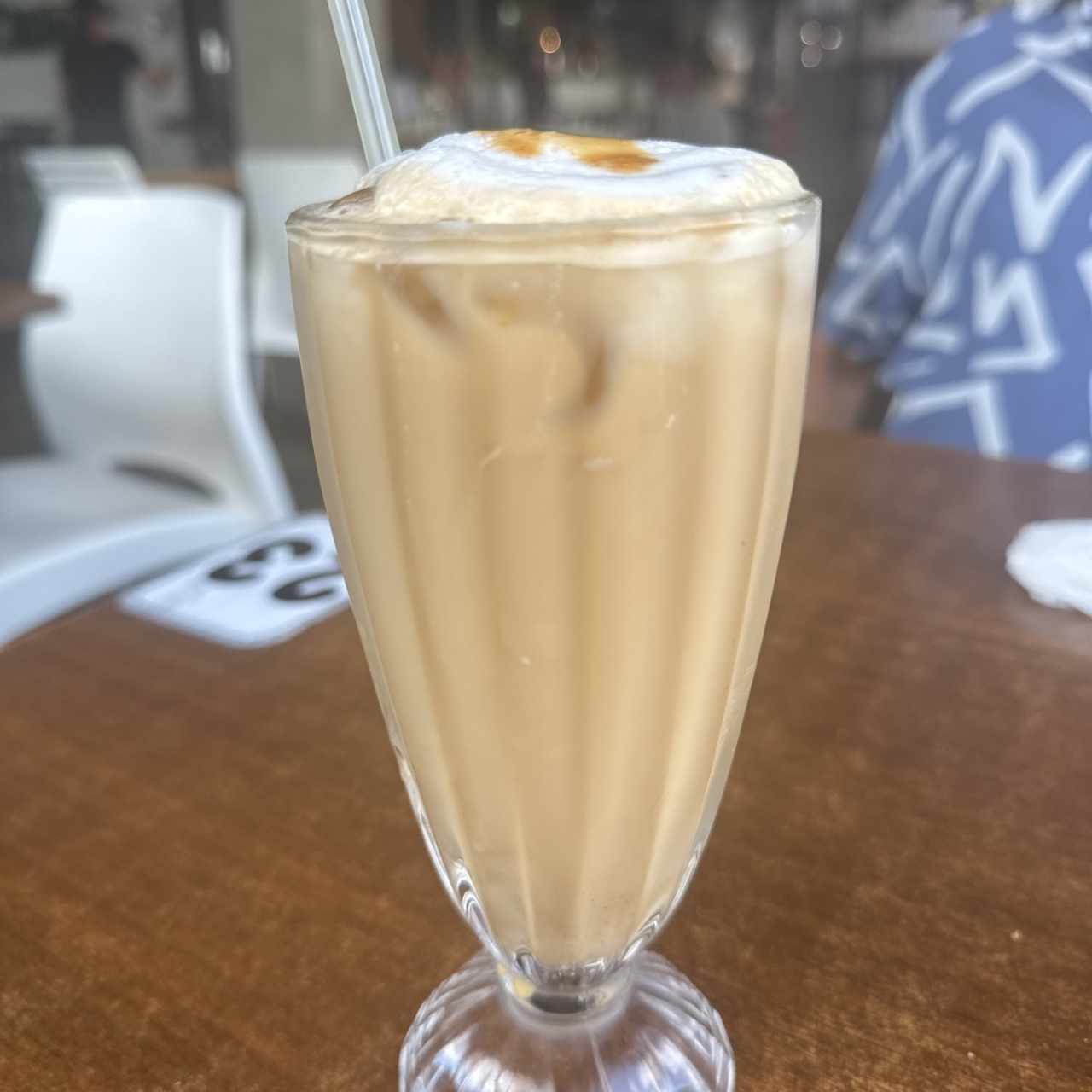 Iced latte con crema irlandesa