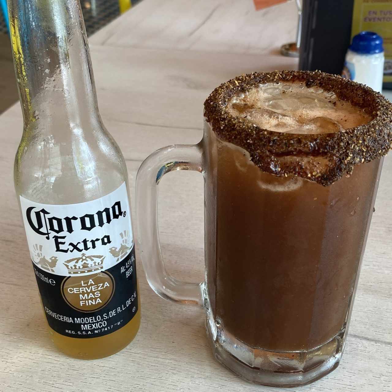 Michelada con Corona 