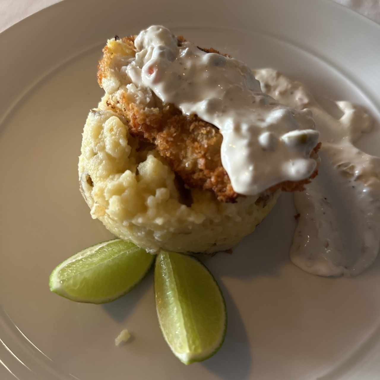 Corvina apanada con puré 