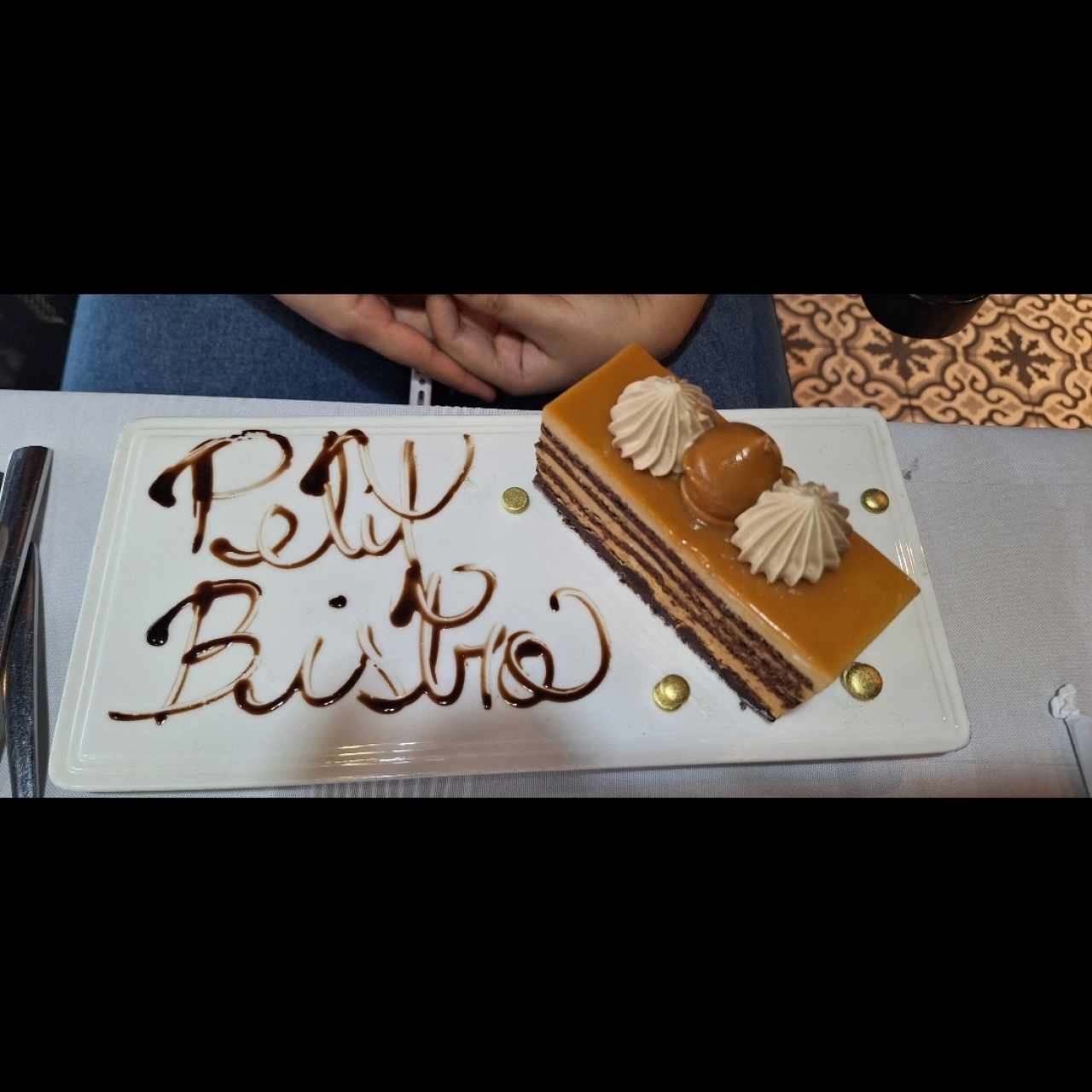 CAKE DE CAFÉ Y CARAMELO
