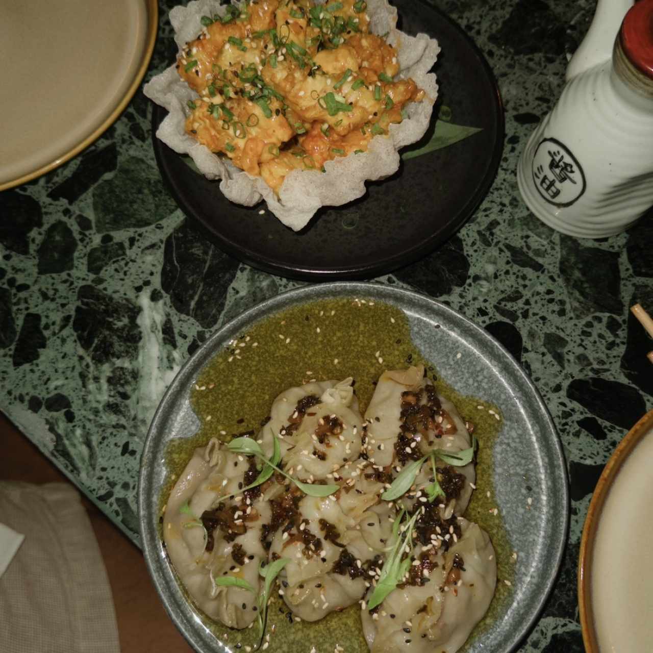 Camarones tempura y Gyosas de cerdo 