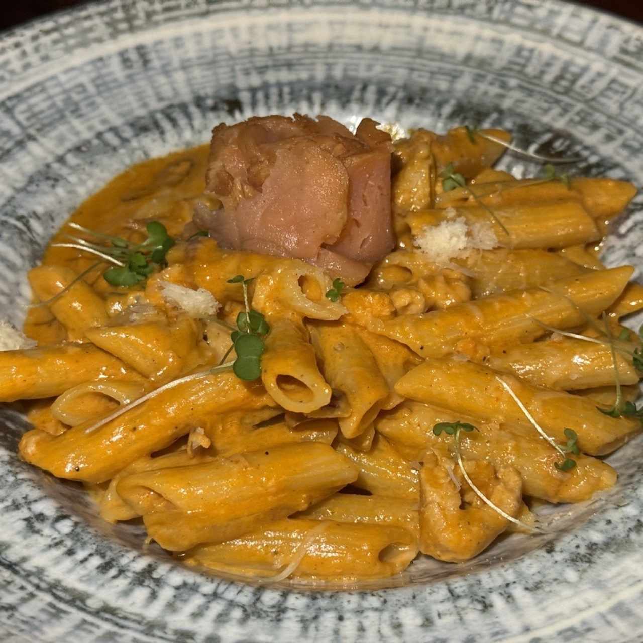 Pasta en Salsa de Pimentón Rostizado