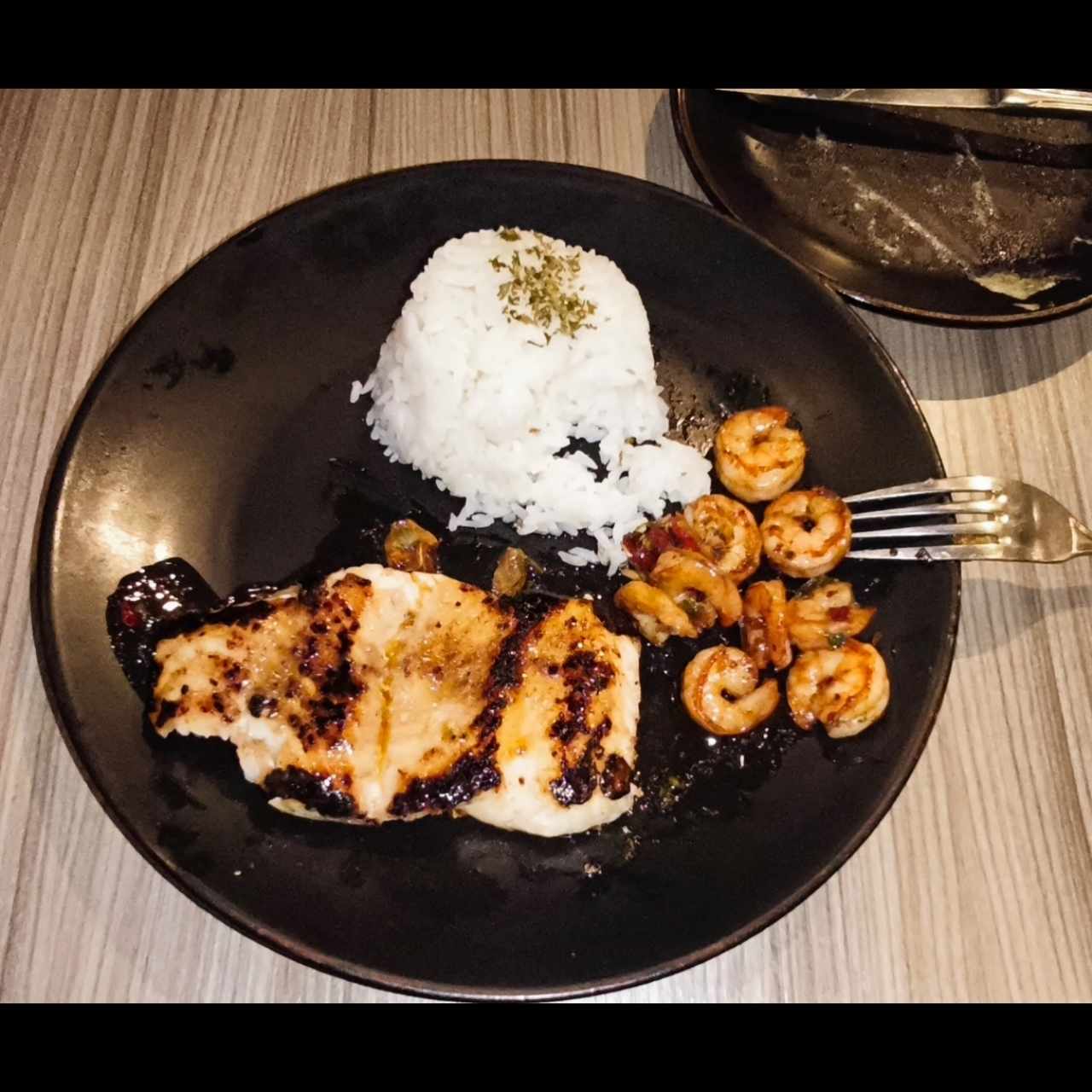 Especial del Cheff (pescado con camarones al ajillo)