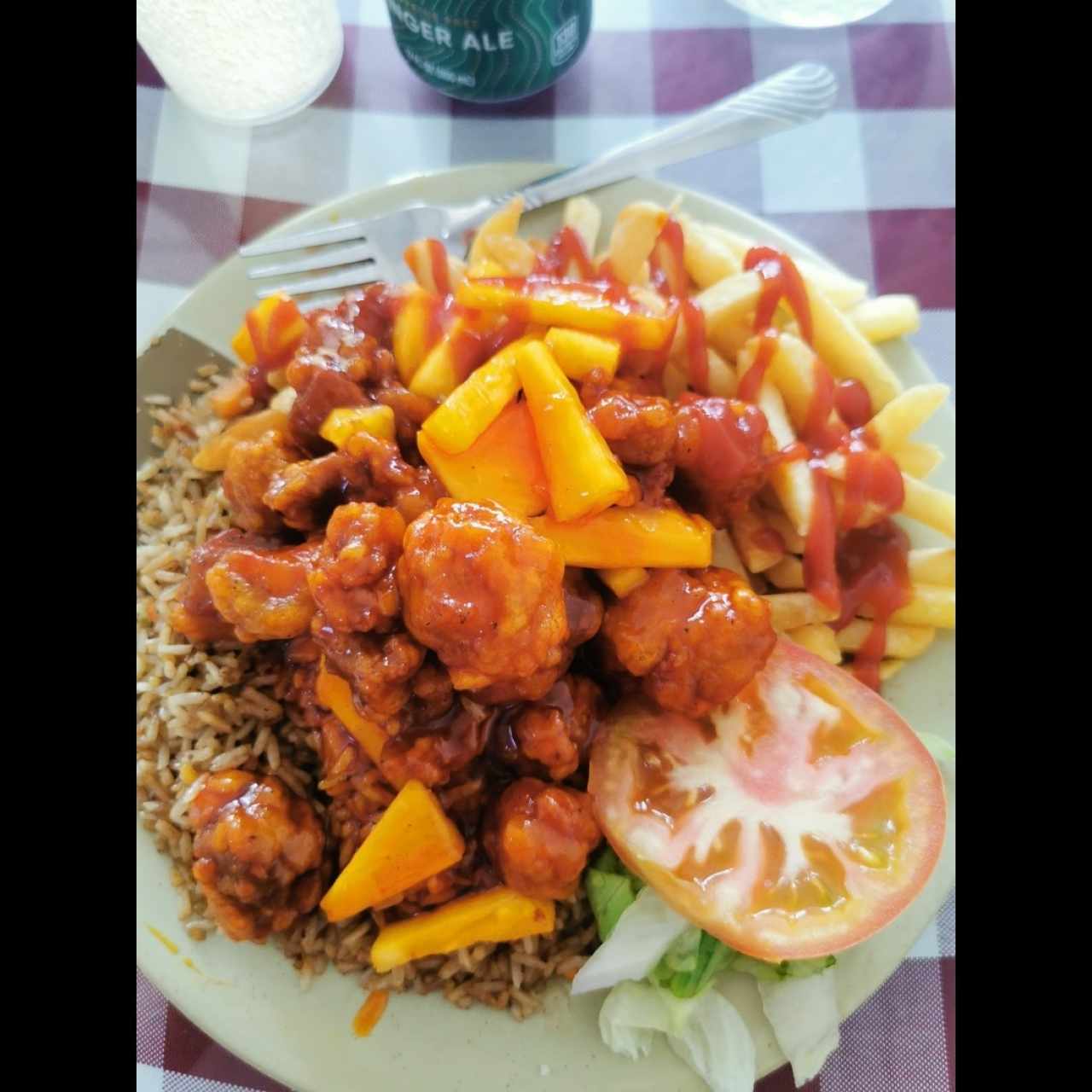 Comida completa con costilla agridulce