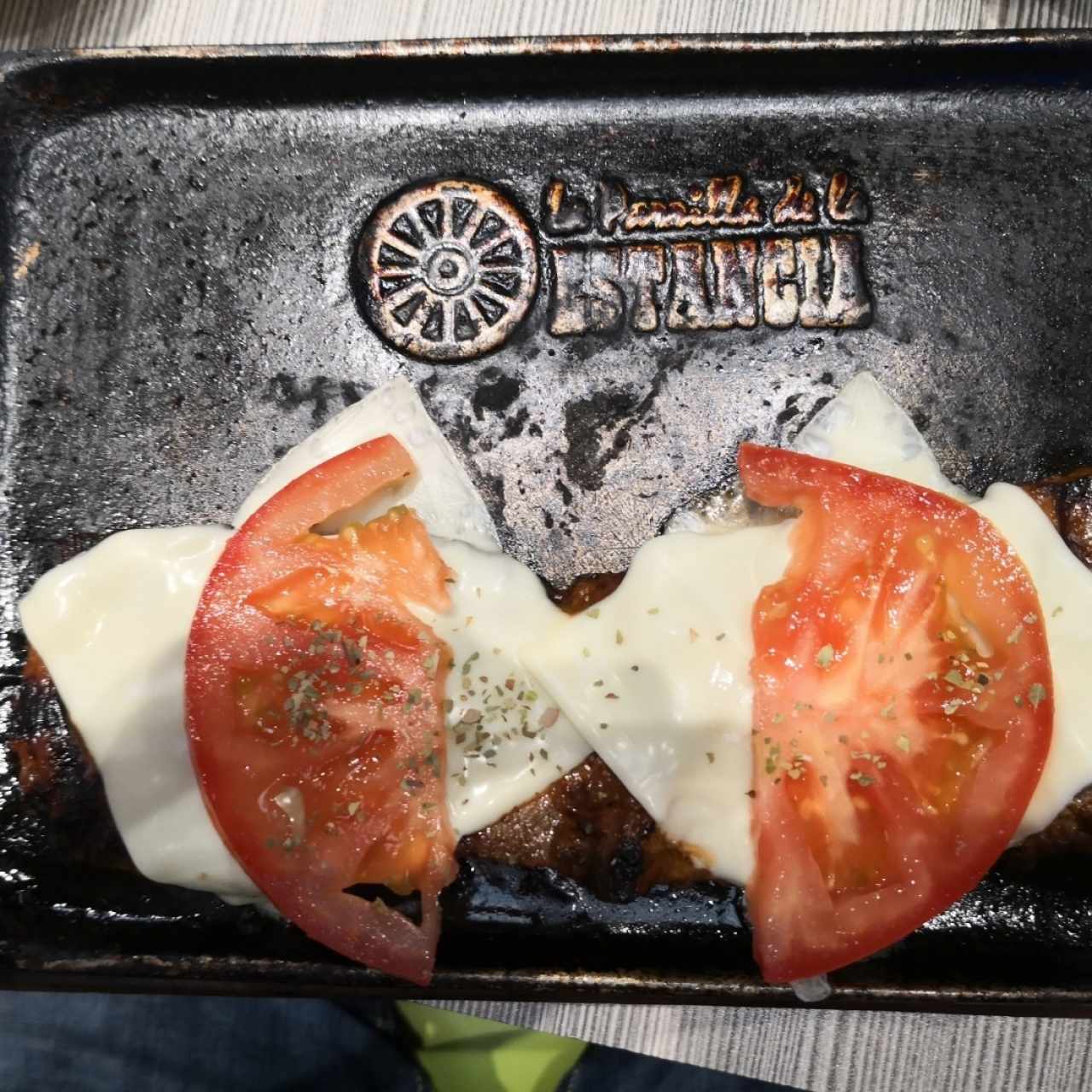 filete de res mozzarella