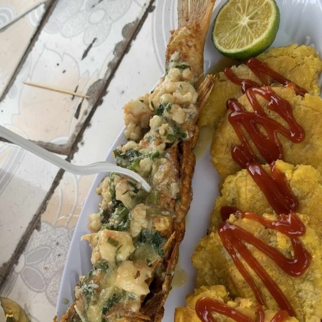 Mariscos - Corvina Con Camarones