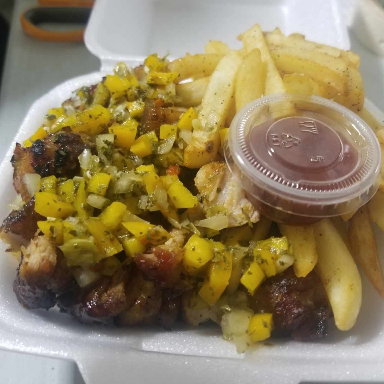 Costillita con salsa chimichurri de la casa