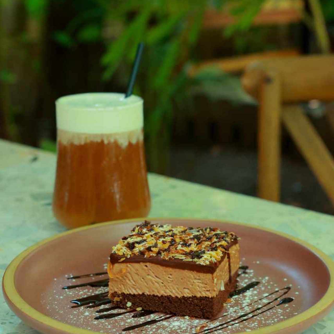 MAHALO Cocina y Jardín