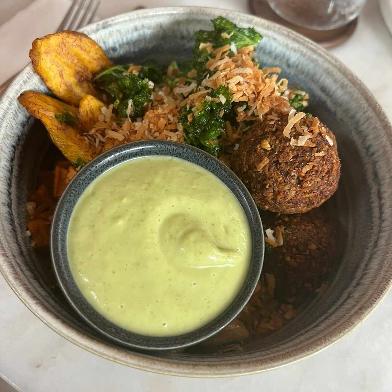 Platos Grandes - BOWL DE FALAFEL