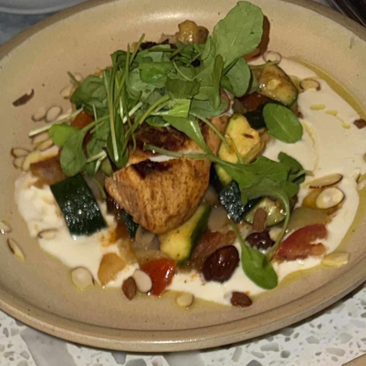 Platos Grandes - POLLO EN ESPECIAS