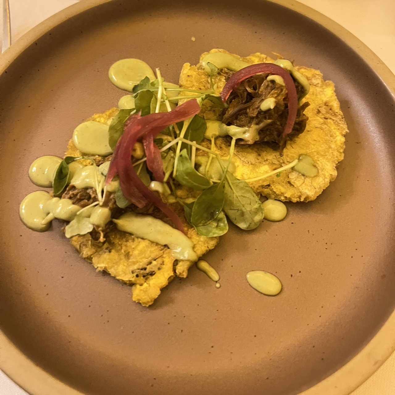 Patacones con ropa vieja