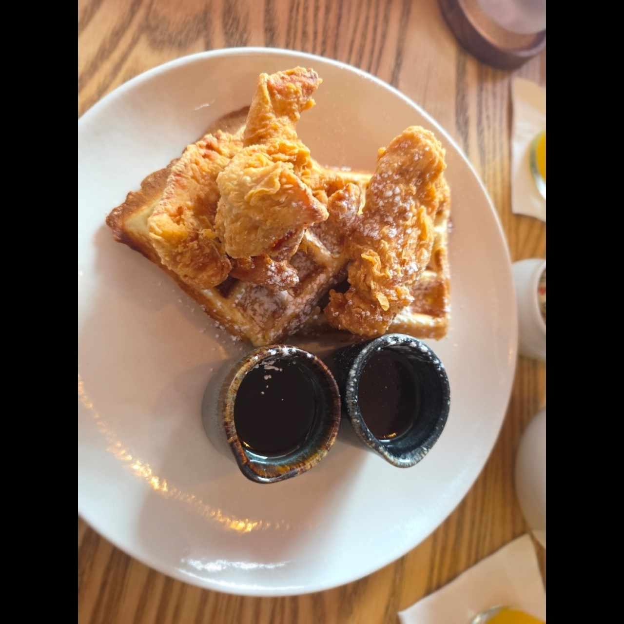 BRUNCH - CHICKEN & WAFFLES