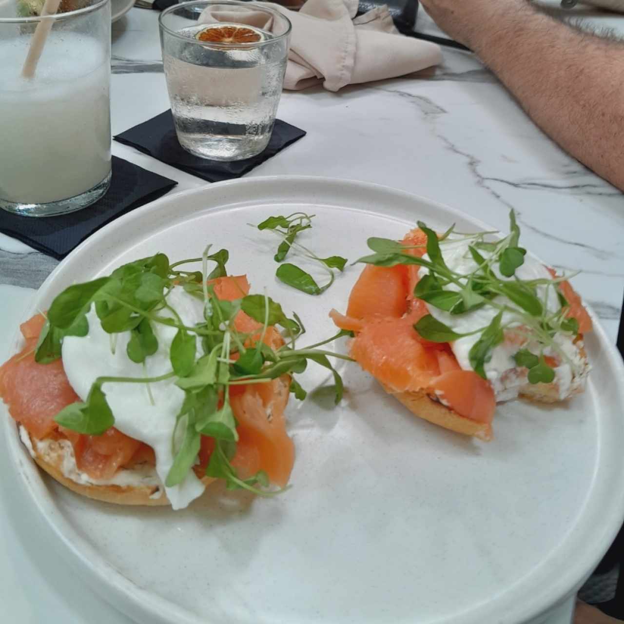 Bagel de Salmon Ahumado