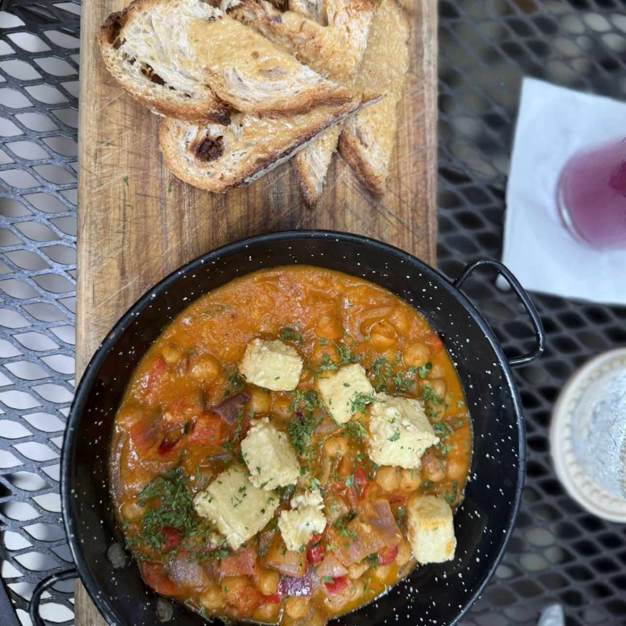 BRUNCH - CHICKPEA SHAKSHUKA